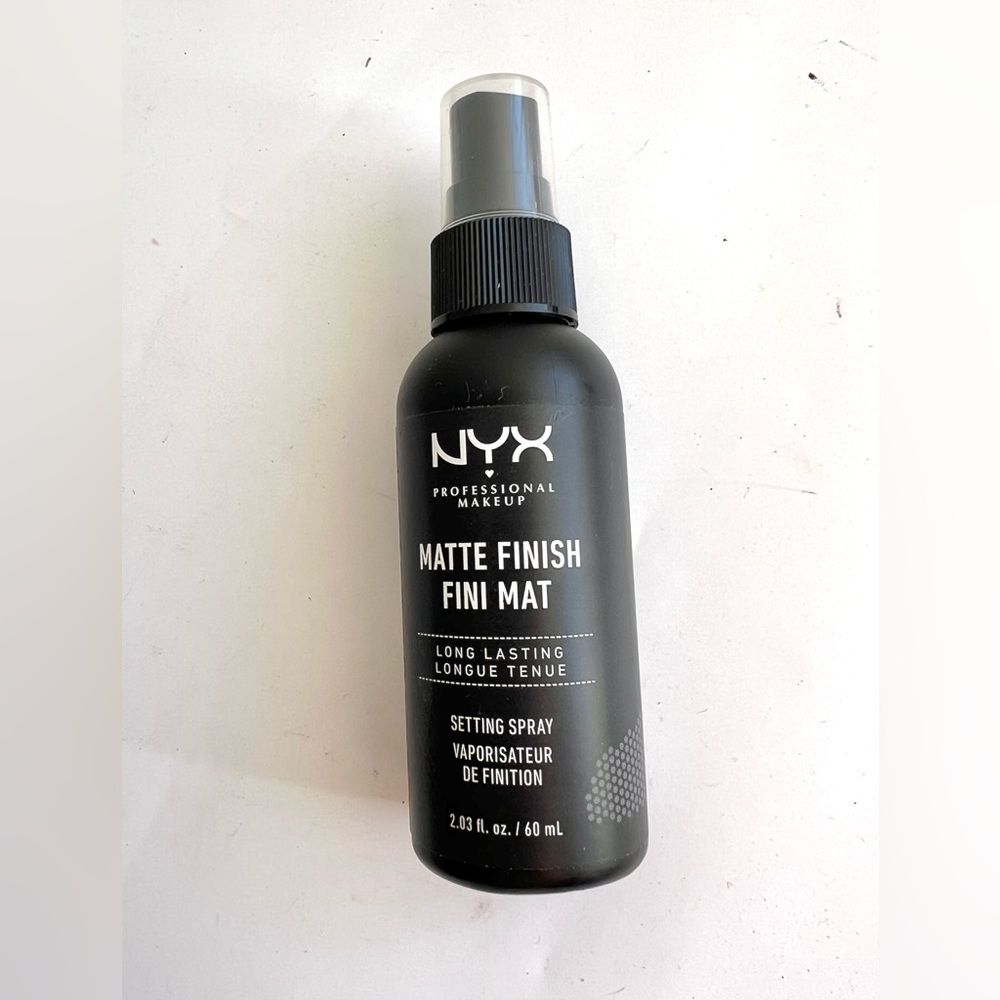 NYX Professional Makeup Matte Finish Mat Setting Spray Long Lasting 60ml New